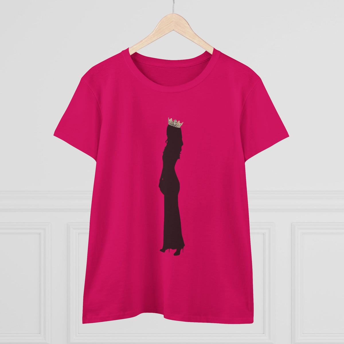 Pregnant Queen Silhouette Tee — Maternity Crown Graphic Shirt