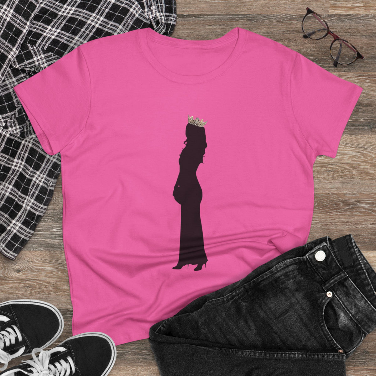 Pregnant Queen Silhouette Tee — Maternity Crown Graphic Shirt