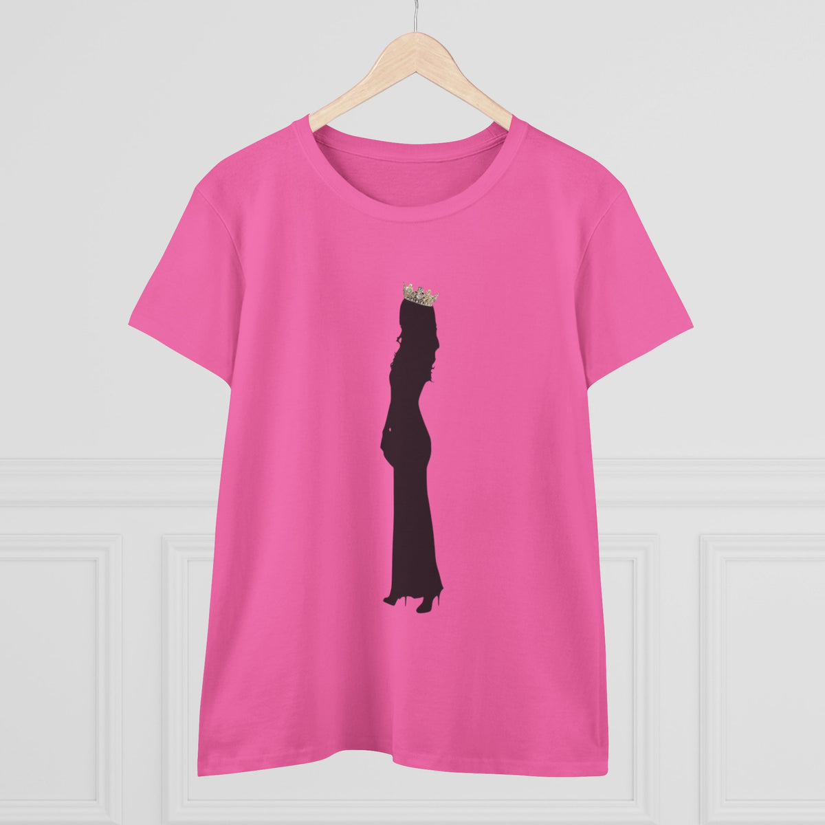 Pregnant Queen Silhouette Tee — Maternity Crown Graphic Shirt