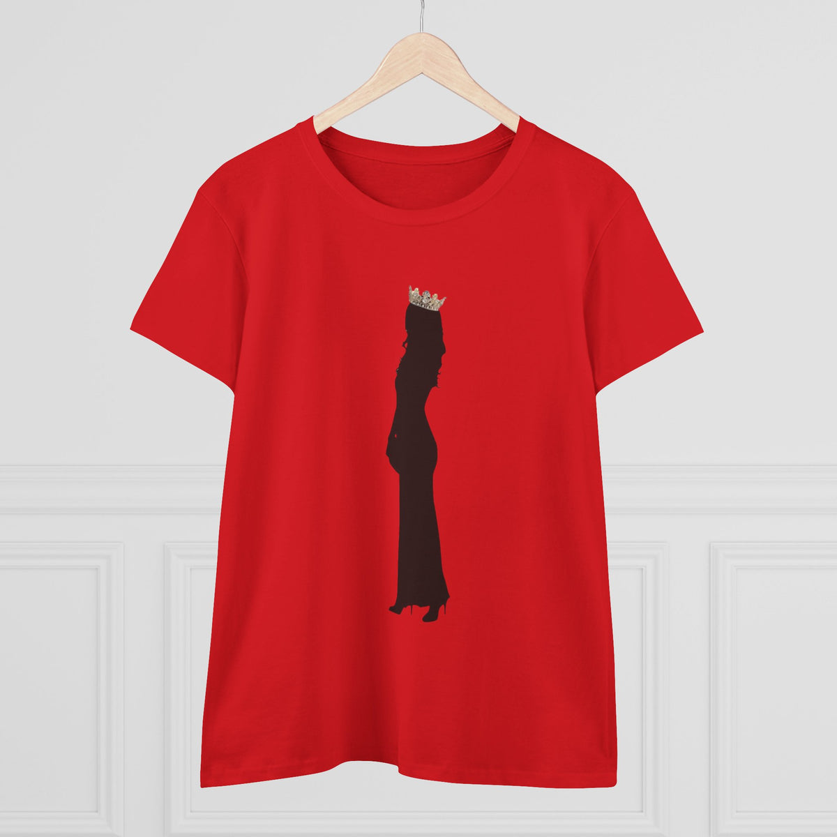 Pregnant Queen Silhouette Tee — Maternity Crown Graphic Shirt