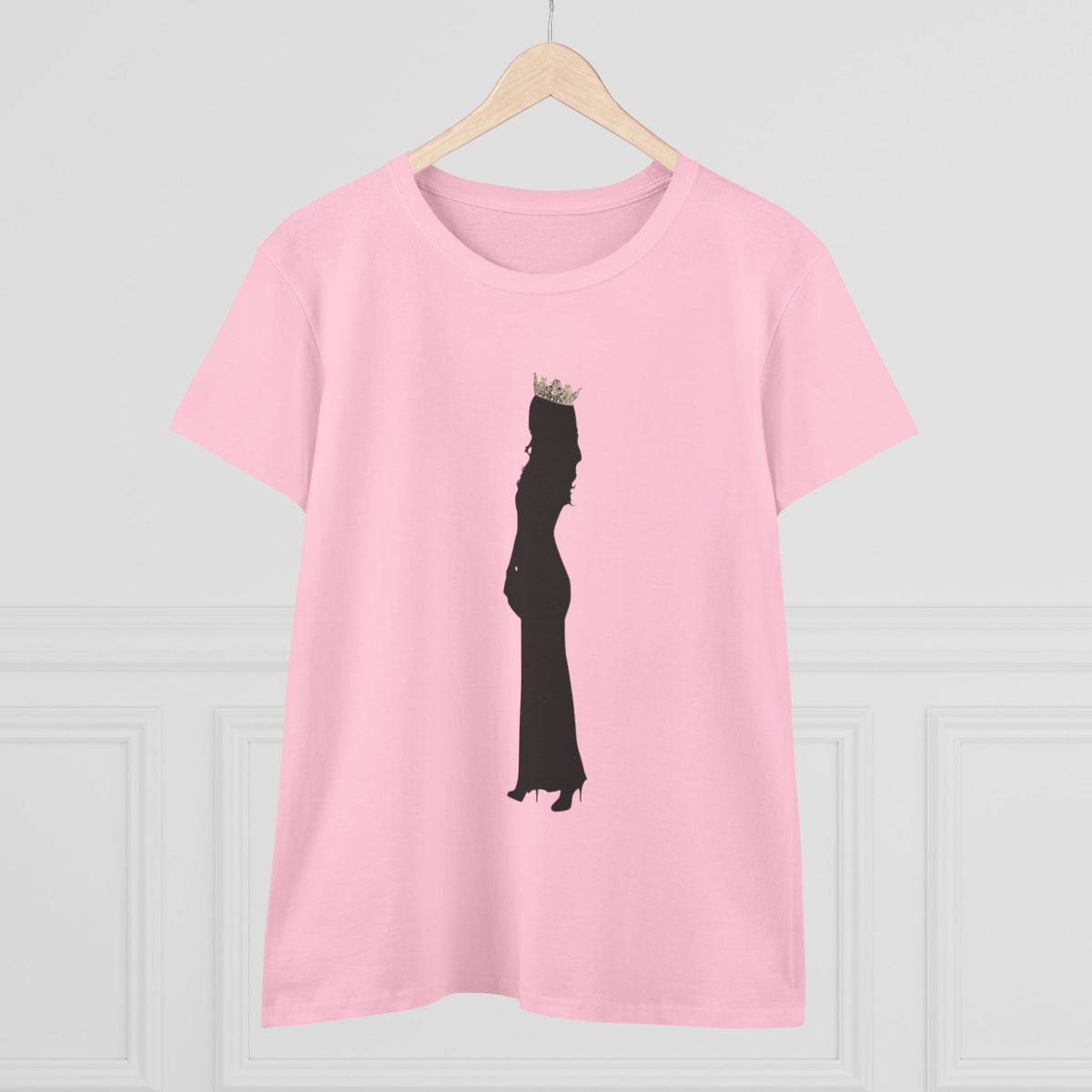 Pregnant Queen Silhouette Tee — Maternity Crown Graphic Shirt